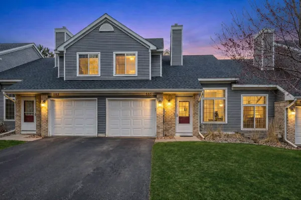 $265,000 | 585 Mission Hills Way West, Chanhassen, MN 55317