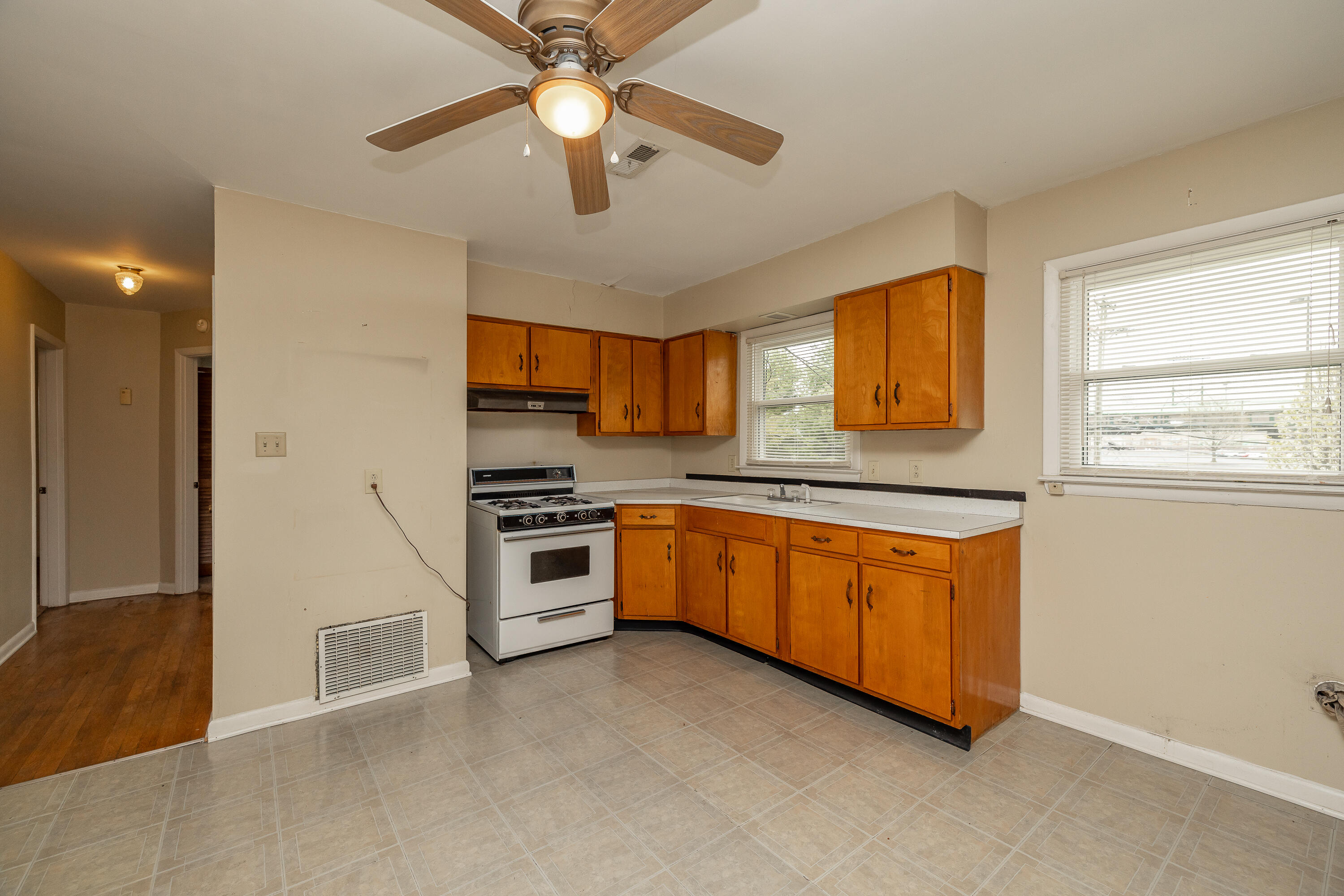 1120 Kees Road, Unit A AND 2 Lexington, KY 40505 - Photo 18 of 32 5-5