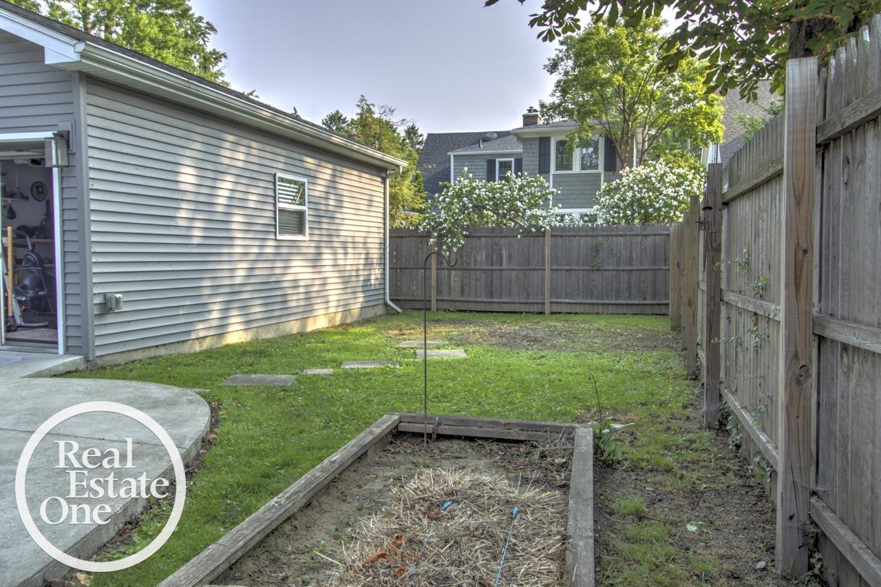212 Moross Road Grosse Pointe Farms, MI 48236 - Photo 43 of 47