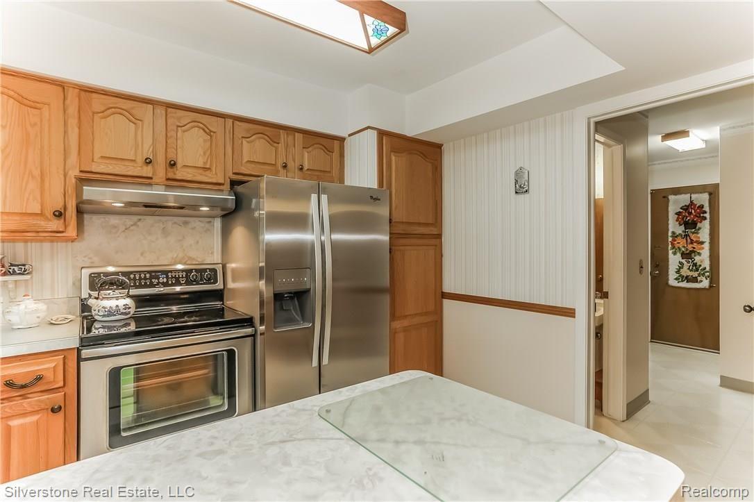 747 Rutgers Road Rochester, MI 48309 - Photo 14 of 49 014-2921661-large.jpg