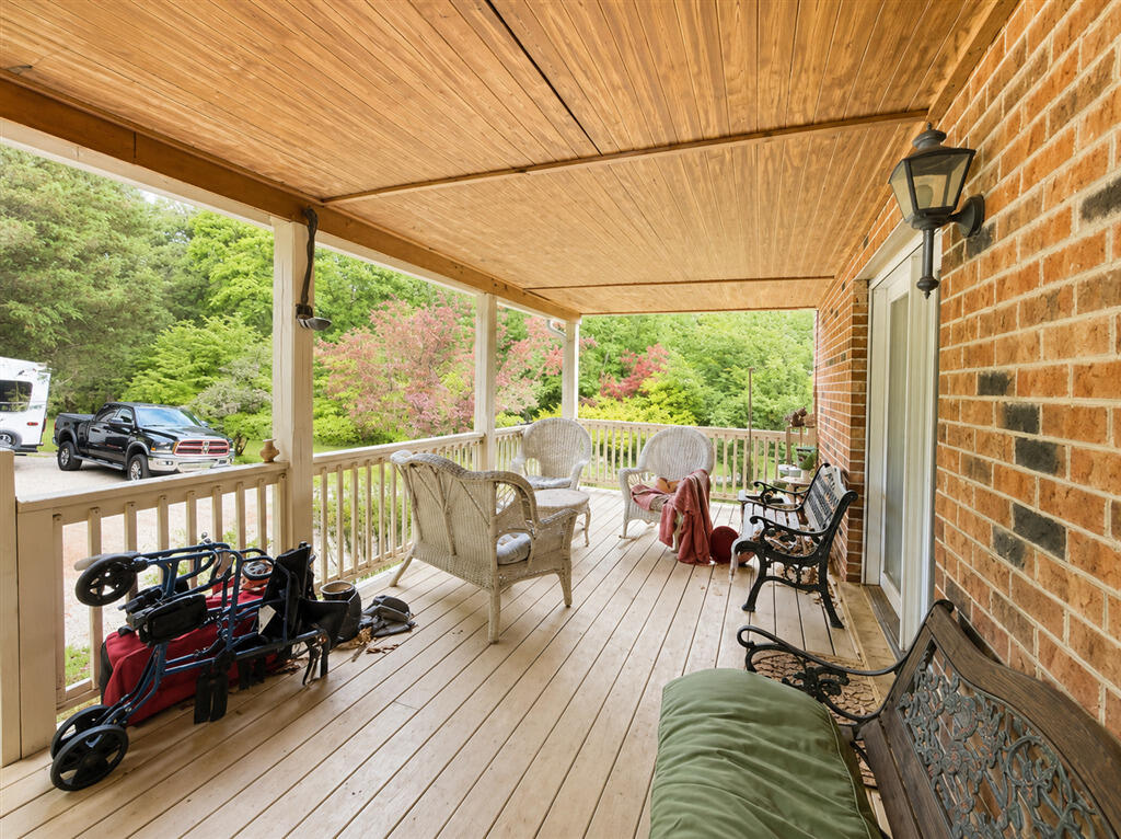 750 Hemlock Road Northwest Roanoke, VA 24017 - Photo 4 of 15 2030814_203081_S