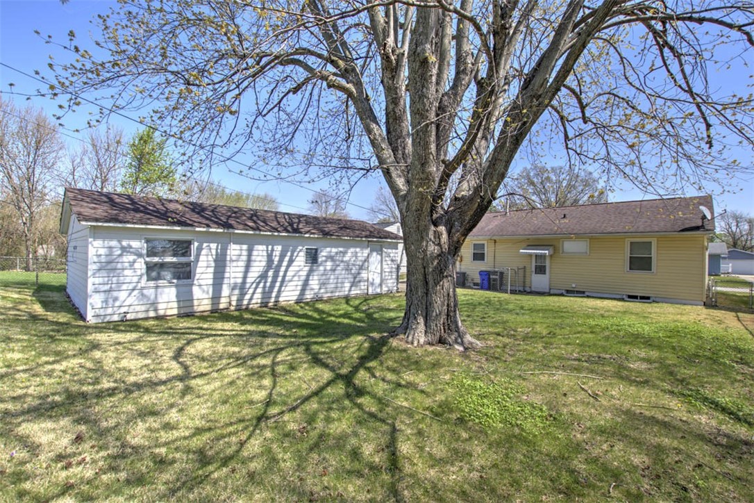 139 Wisconsin Drive Decatur, IL 62526 - Photo 26 of 29 Gallery Image 26