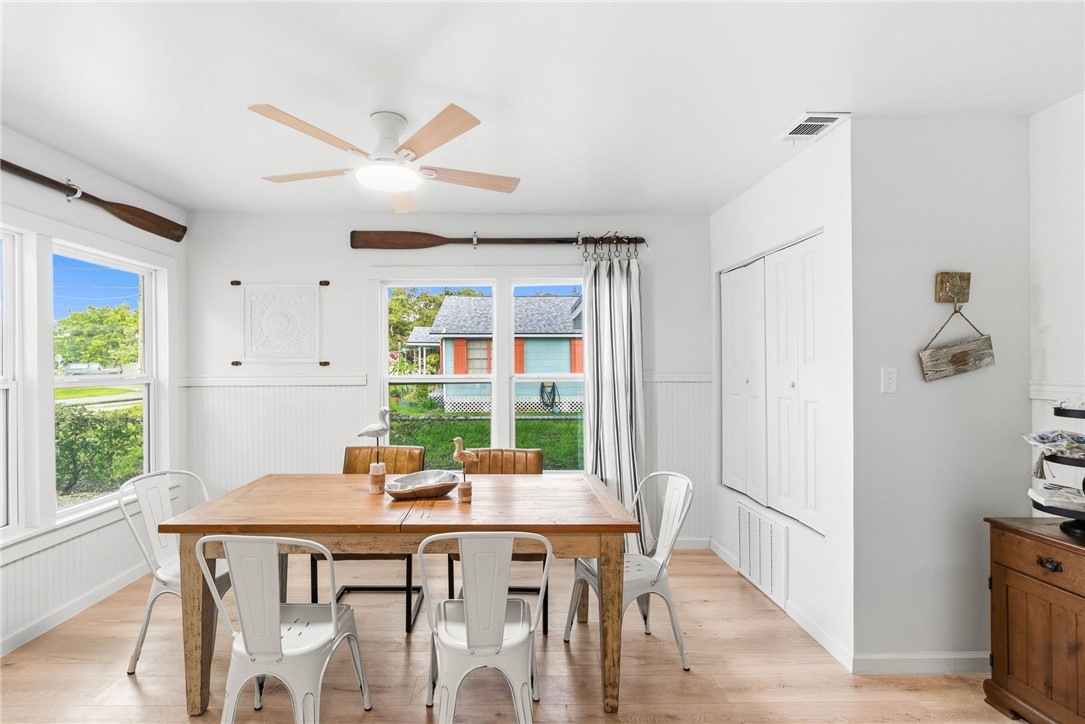 405 Broadway Street Fulton, TX 78382 - Photo 12 of 27