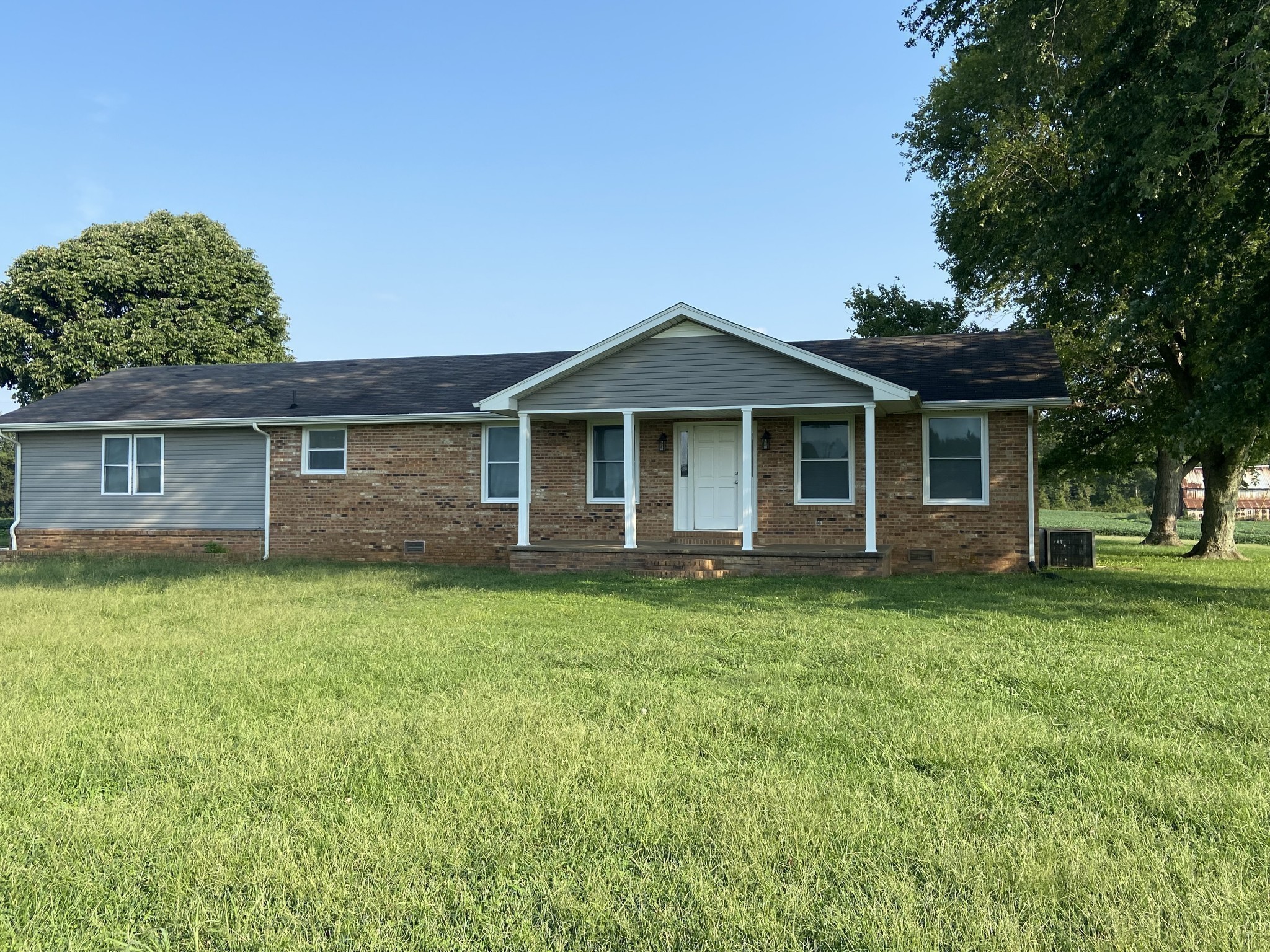 801 Webb Road Clarksville, TN 37040 - Photo 3 of 37