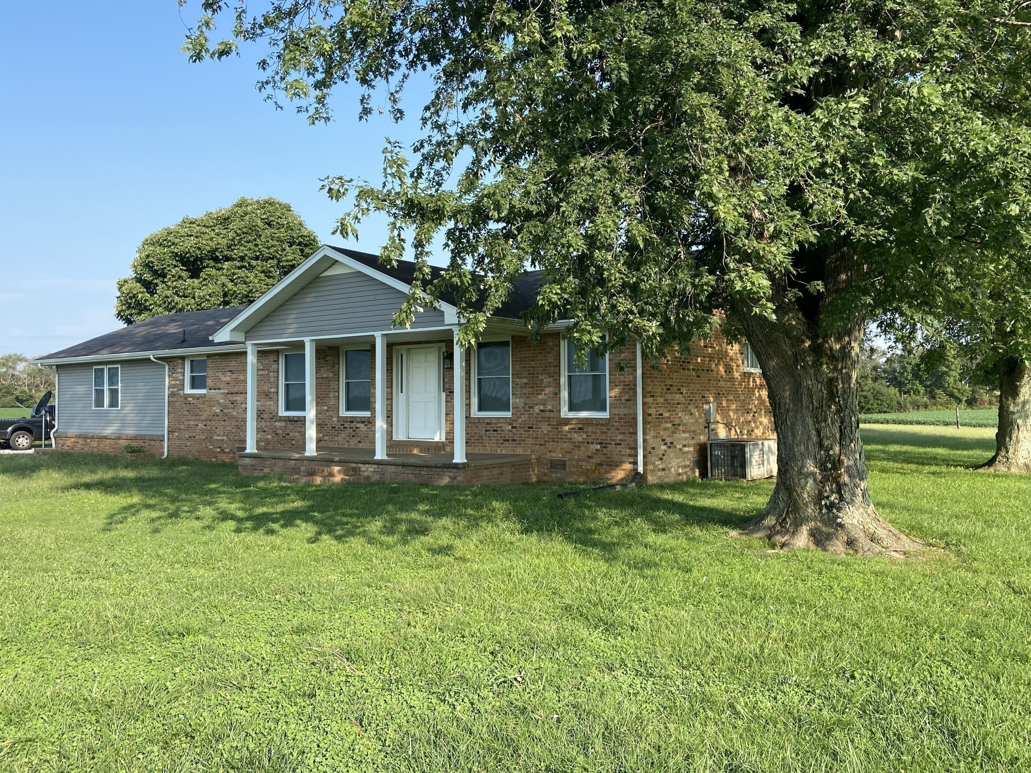 801 Webb Road Clarksville, TN 37040 - Photo 4 of 37