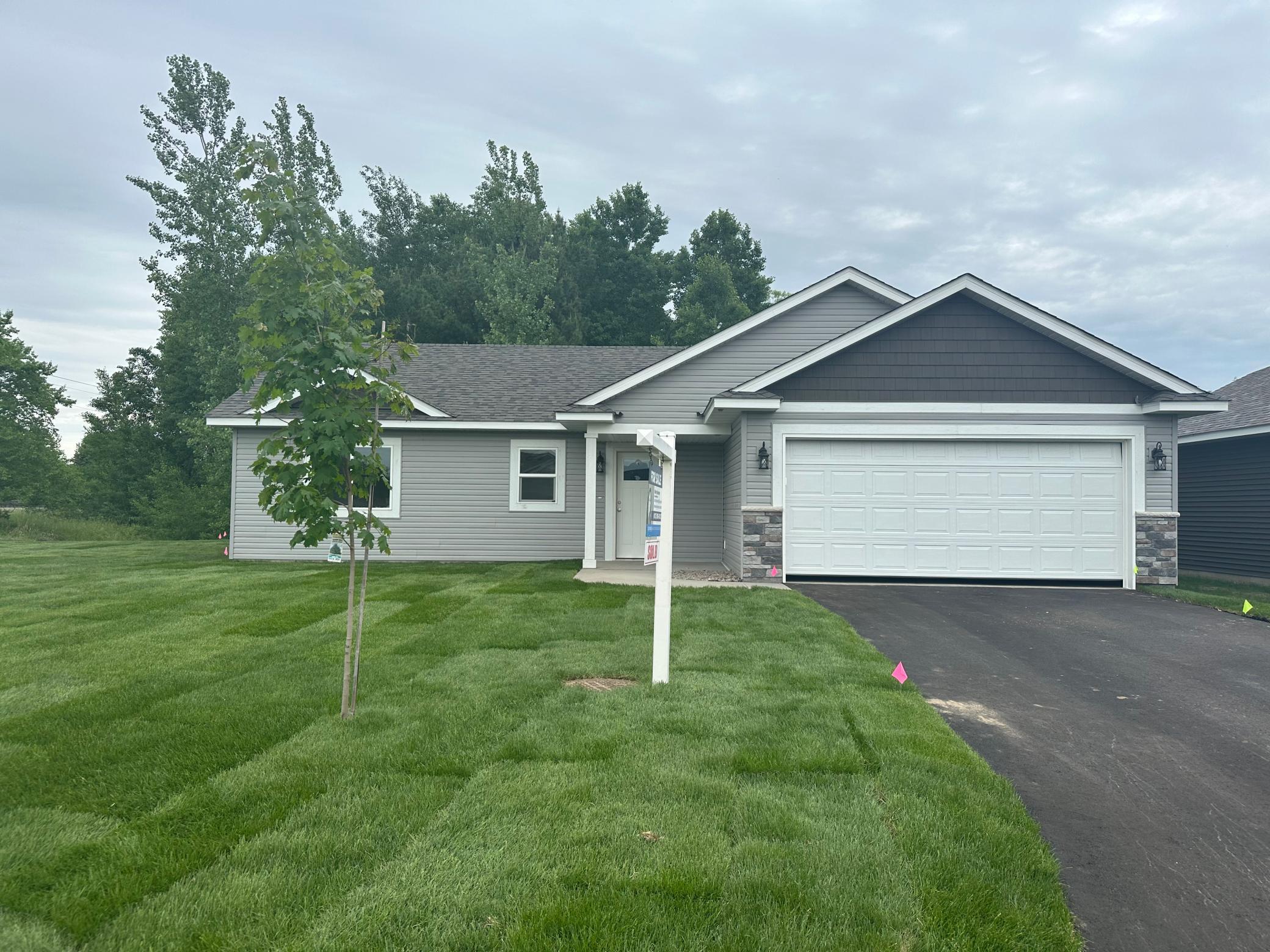 216 8th Avenue Northeast Isanti, MN 55040 - Photo 1 of 1