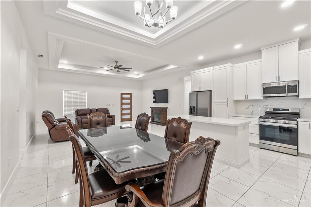 23232 Val Verde Road Edcouch, TX 78538 - Photo 6 of 19 a view of a dining room with furniture