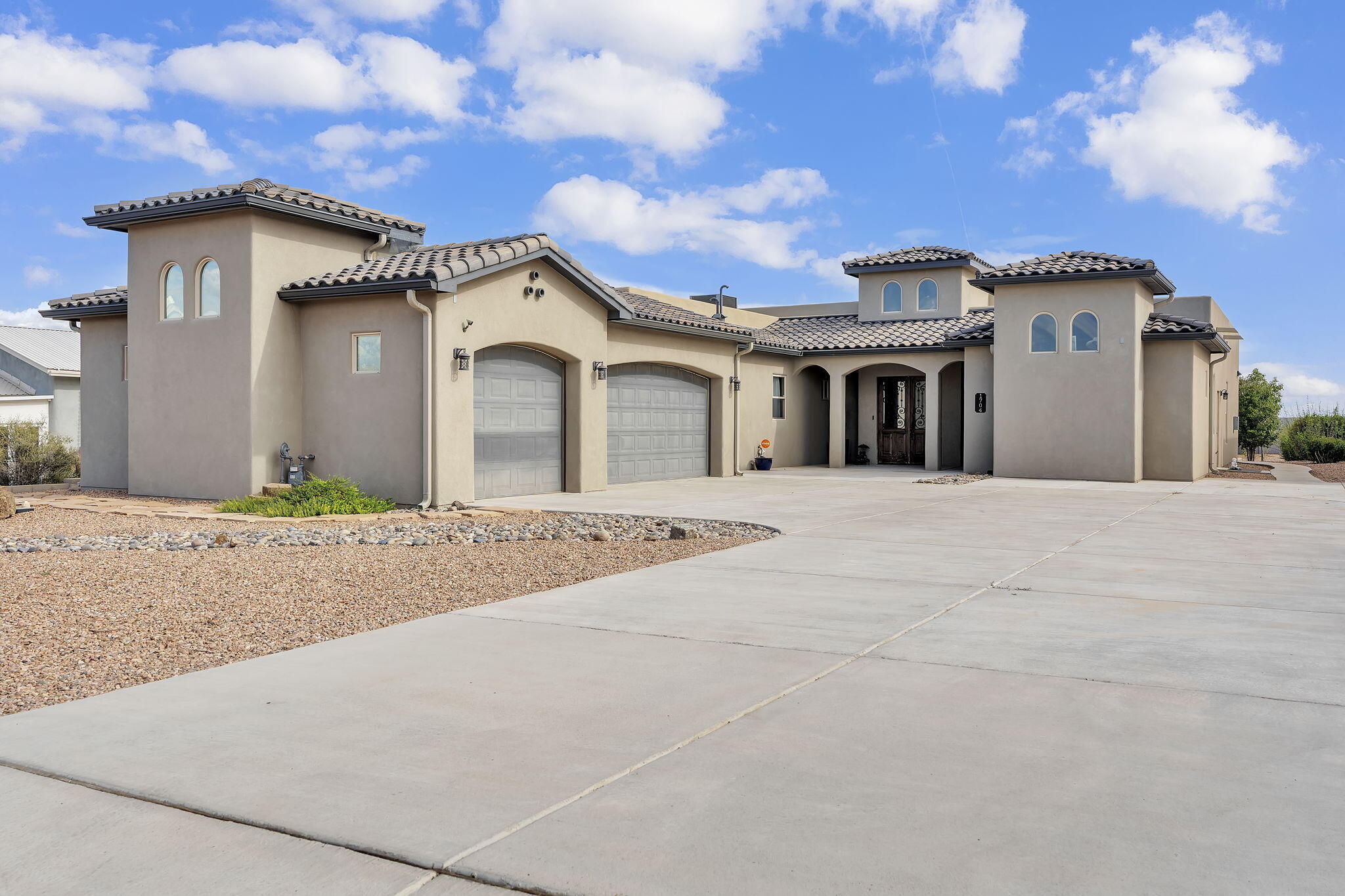 1704 20th Avenue Southeast Rio Rancho, NM 87124 - Photo 2 of 53 Gallery Image 2