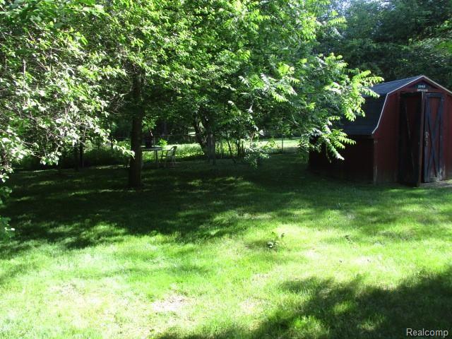 2476 South Fenton Road Holly, MI 48442 - Photo 12 of 59 IMG_6071.JPG