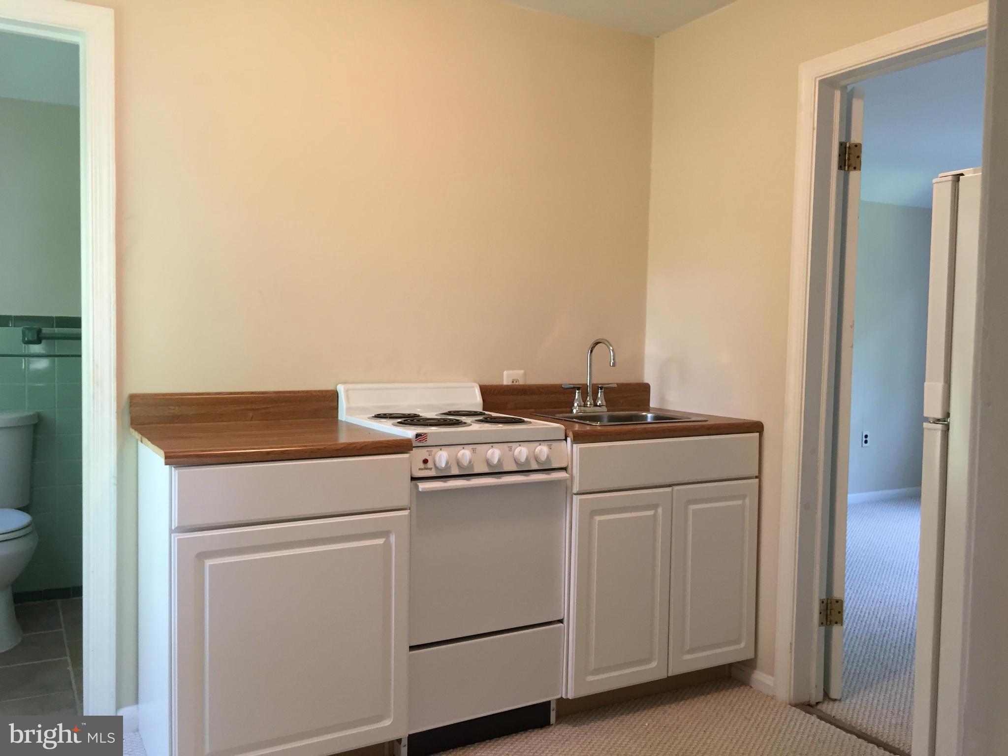 4021 Gallows Road Annandale, VA 22003 - Photo 15 of 21 Kitchen
