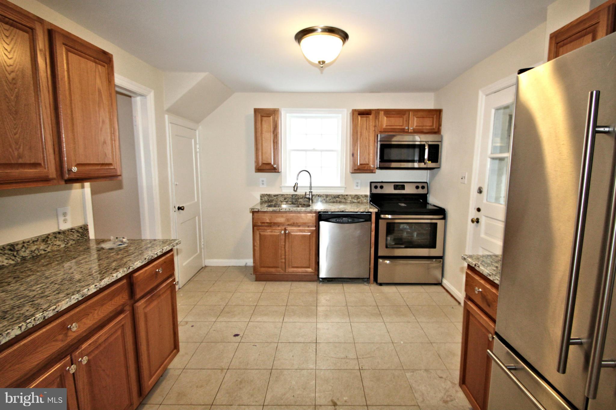 4021 Gallows Road Annandale, VA 22003 - Photo 6 of 21 Kitchen