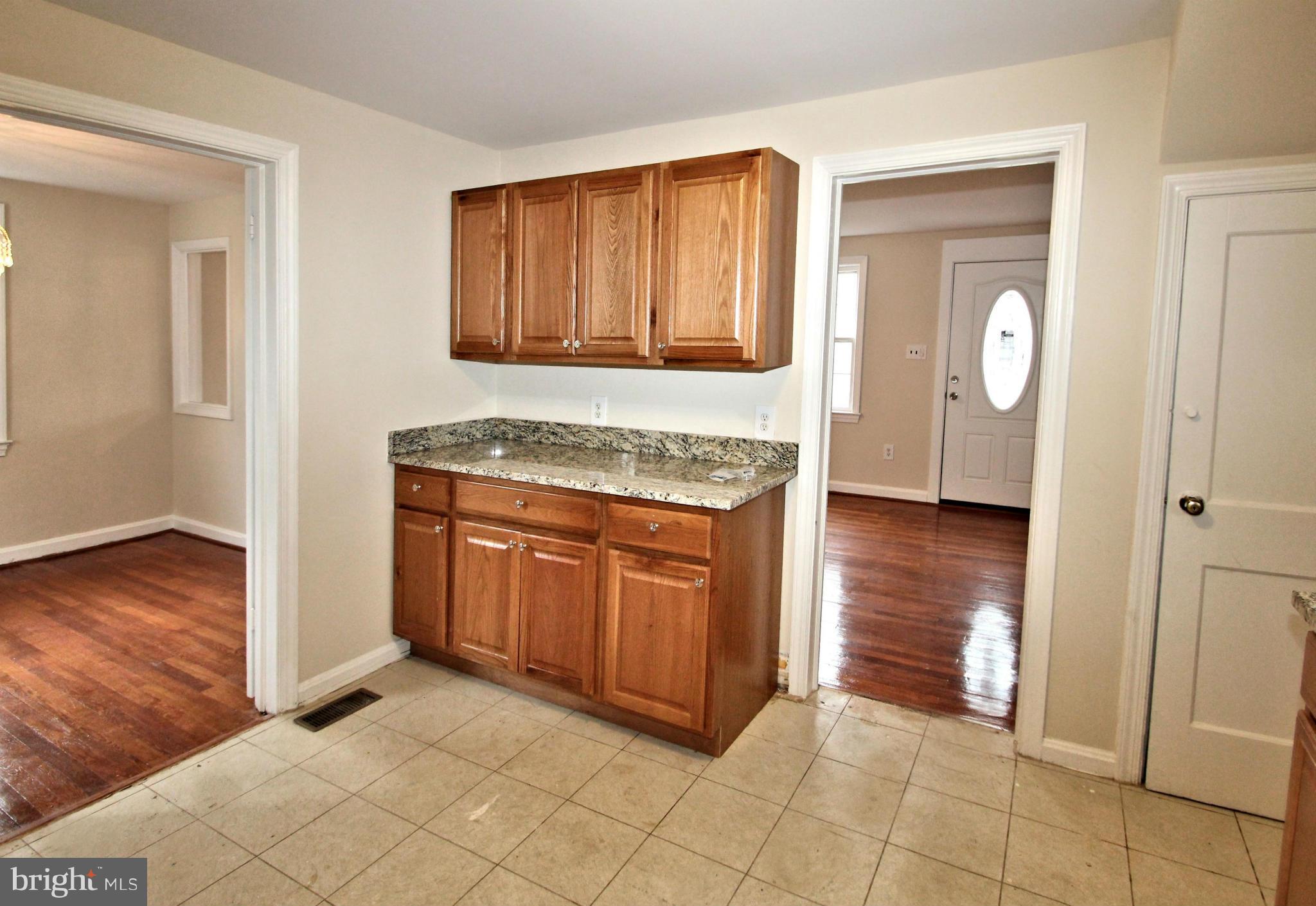 4021 Gallows Road Annandale, VA 22003 - Photo 8 of 21 Kitchen