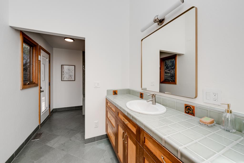 899 Calabasas Road Watsonville, CA 95076 - Photo 38 of 79