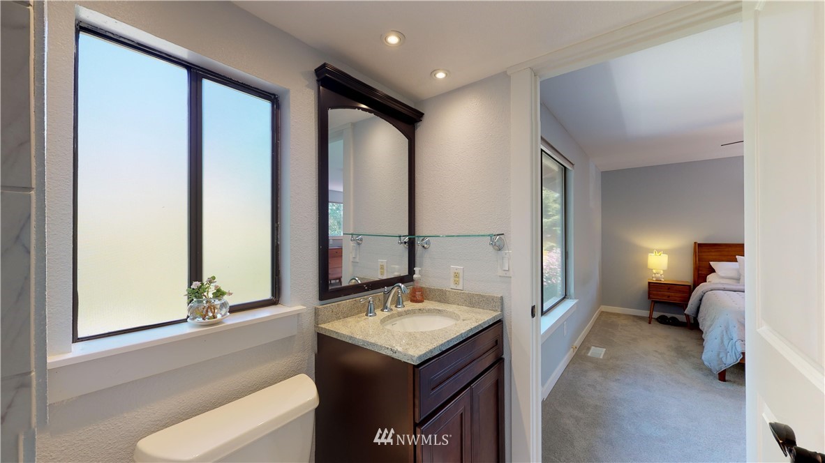 16018 Southeast 166 Street Renton, WA 98058 - Photo 14 of 24 Gallery Image 14