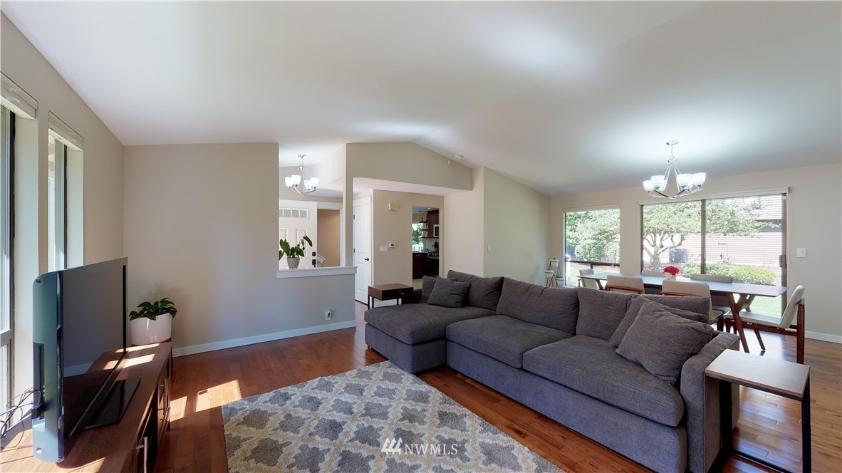 16018 Southeast 166 Street Renton, WA 98058 - Photo 4 of 24 Gallery Image 4