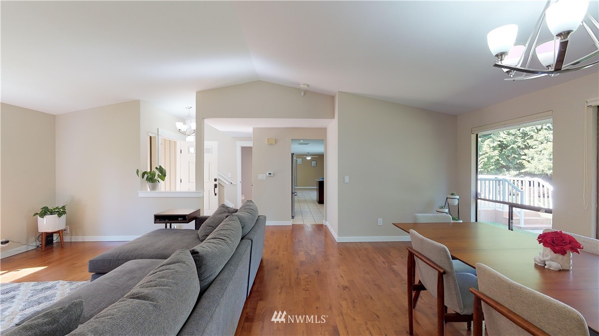 16018 Southeast 166 Street Renton, WA 98058 - Photo 5 of 24 Gallery Image 5