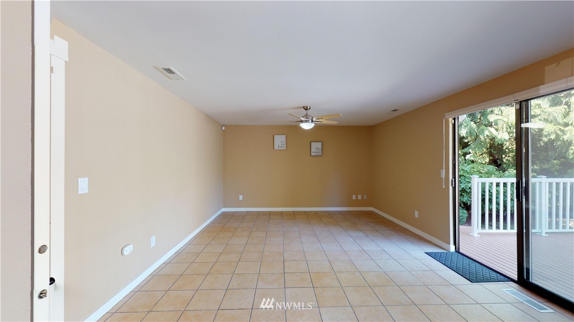 16018 Southeast 166 Street Renton, WA 98058 - Photo 9 of 24 Gallery Image 9