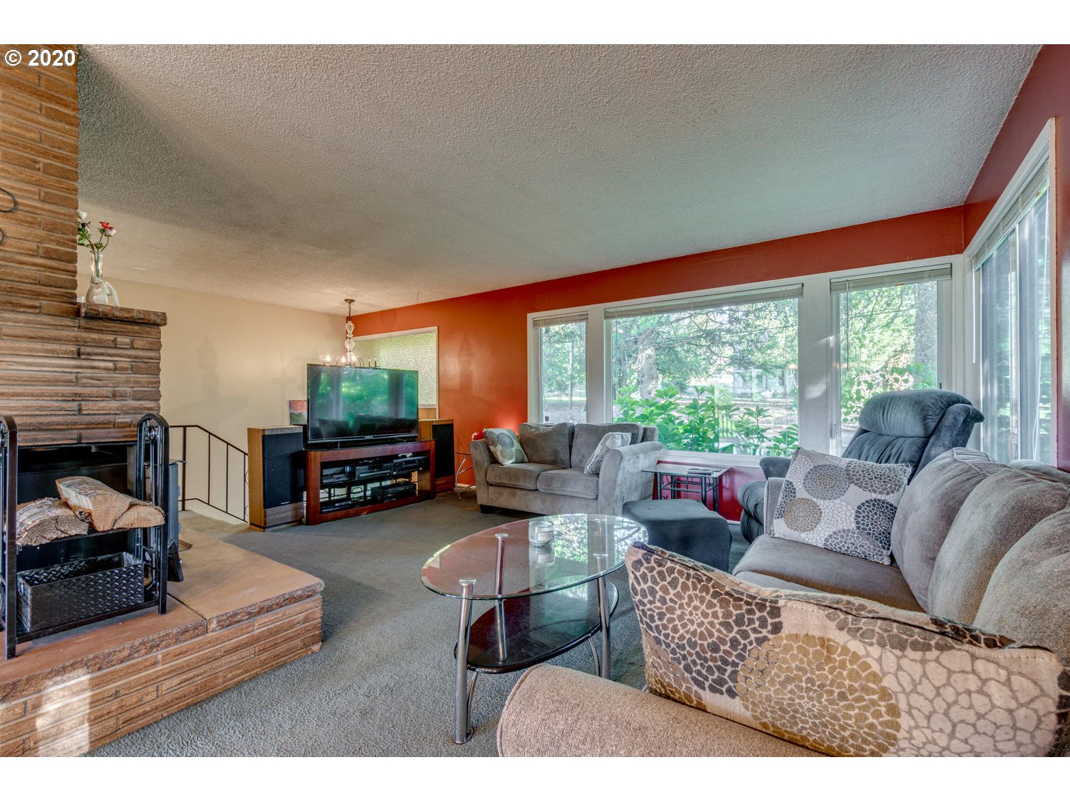 40485 Southwest Laurelwood Road Gaston, OR 97119 - Photo 4 of 31 Gallery Image 4