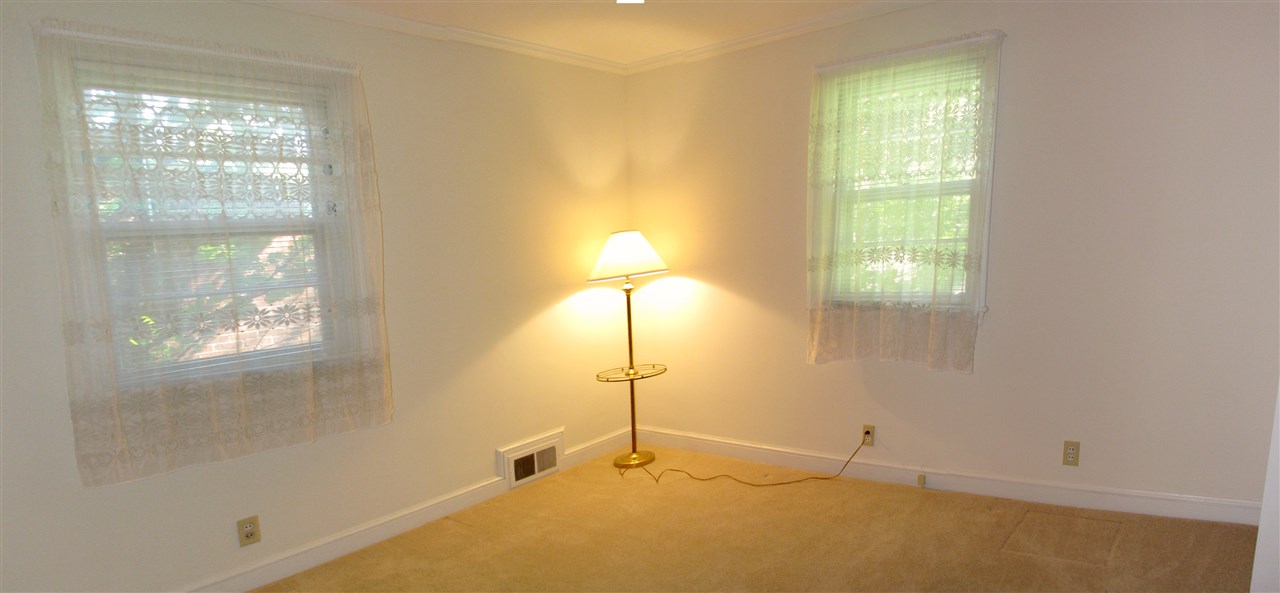 216 Edgewood Road Staunton, VA 24401 - Photo 17 of 28 Gallery Image 17