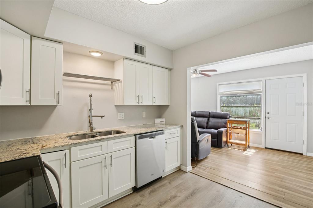 2461 Rhodesian Drive, Unit 7 Clearwater, FL 33763 - Photo 13 of 28