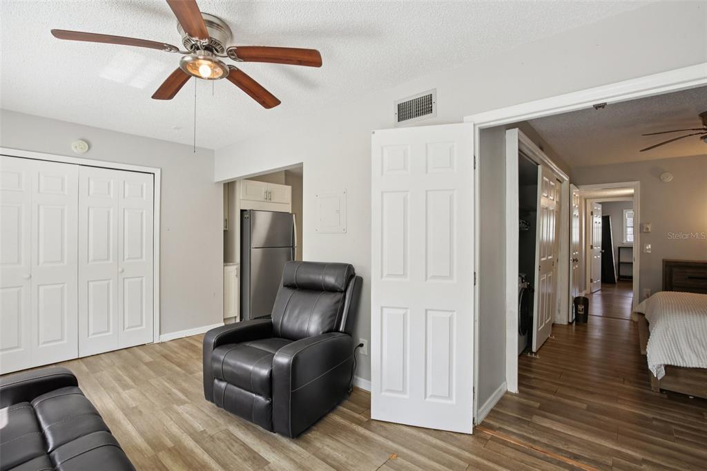 2461 Rhodesian Drive, Unit 7 Clearwater, FL 33763 - Photo 25 of 28