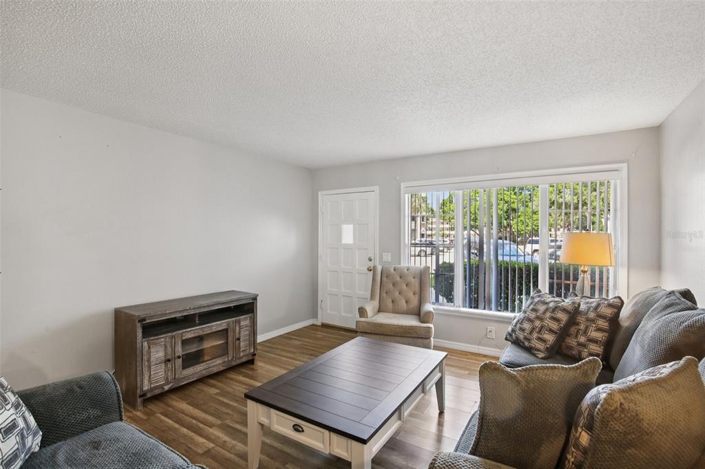 2461 Rhodesian Drive, Unit 7 Clearwater, FL 33763 - Photo 7 of 28