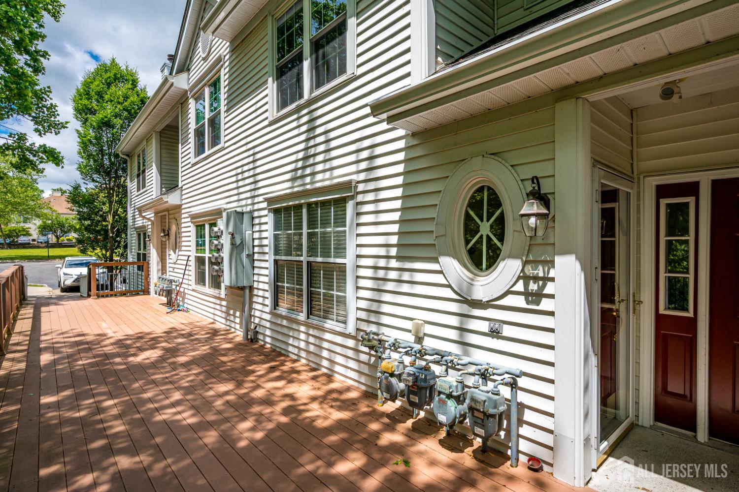 527 Brickhouse Road Princeton, NJ 08540 - Photo 2 of 25
