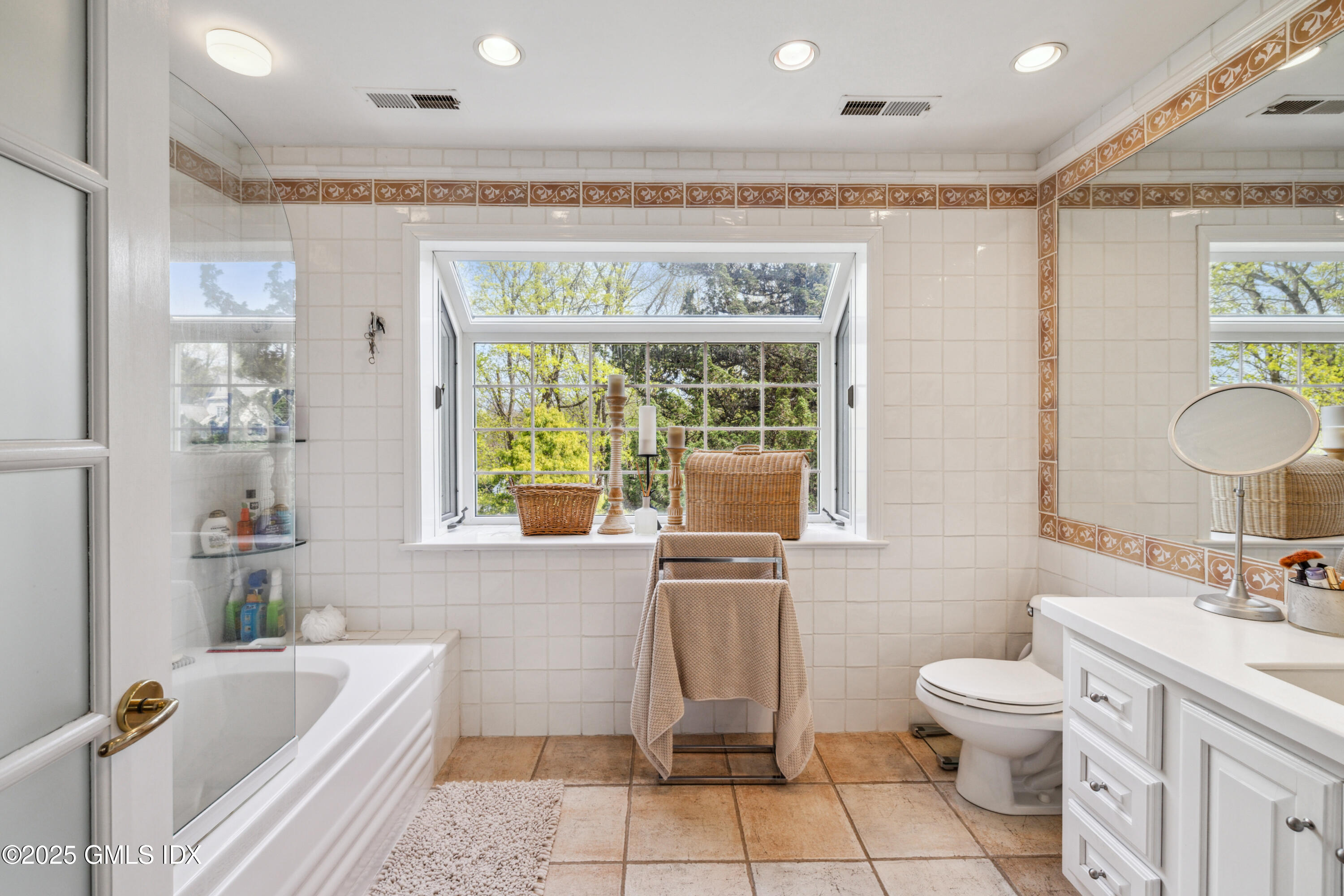 512 North Street Greenwich, CT 06830 - Photo 18 of 36 2E0A8902