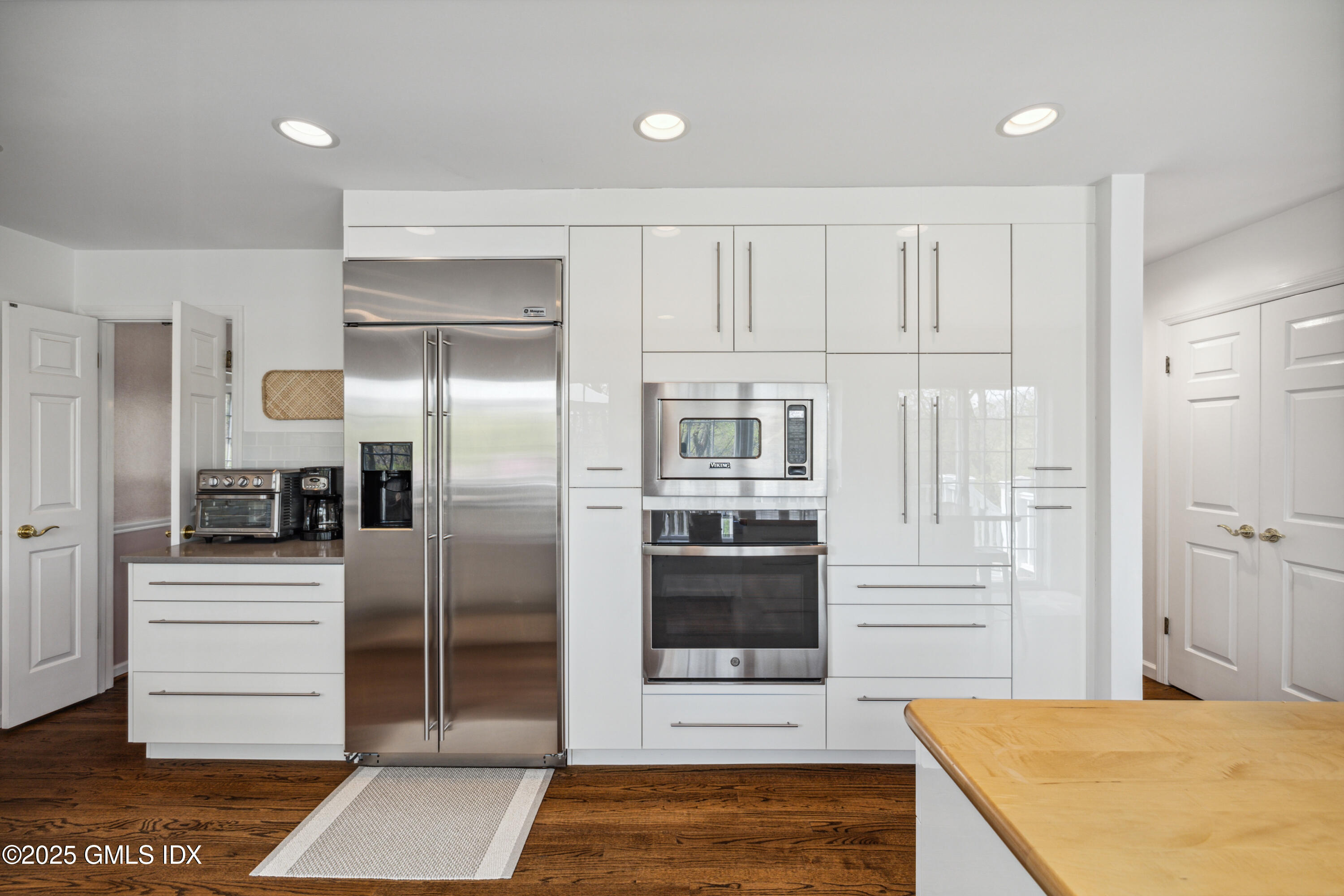 512 North Street Greenwich, CT 06830 - Photo 8 of 36 2E0A8762