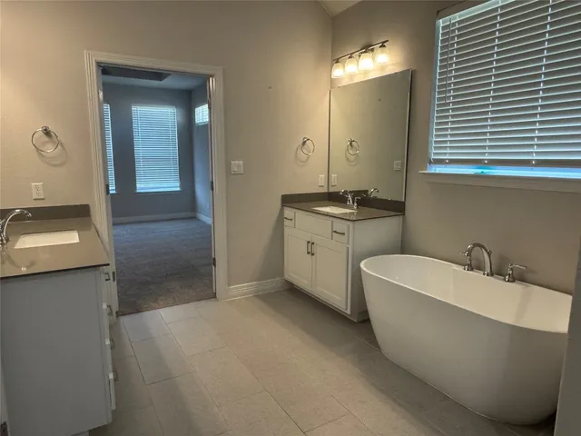 $2,800 | 812 Karst Cove, Georgetown, TX 78628