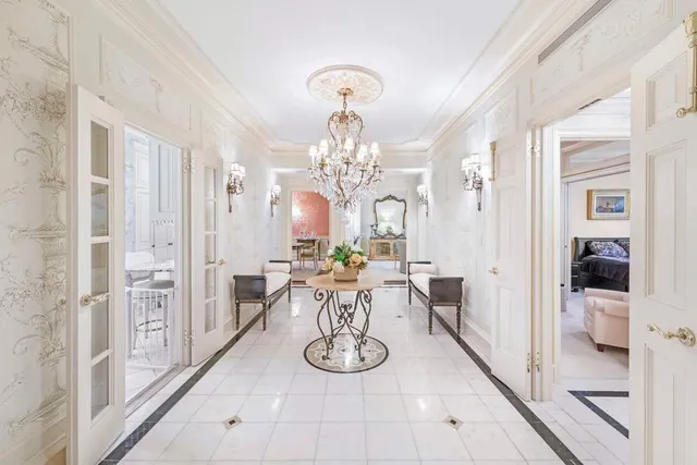 $3,250,000 | 211 Central Park West, Unit 3H | Upper West Side