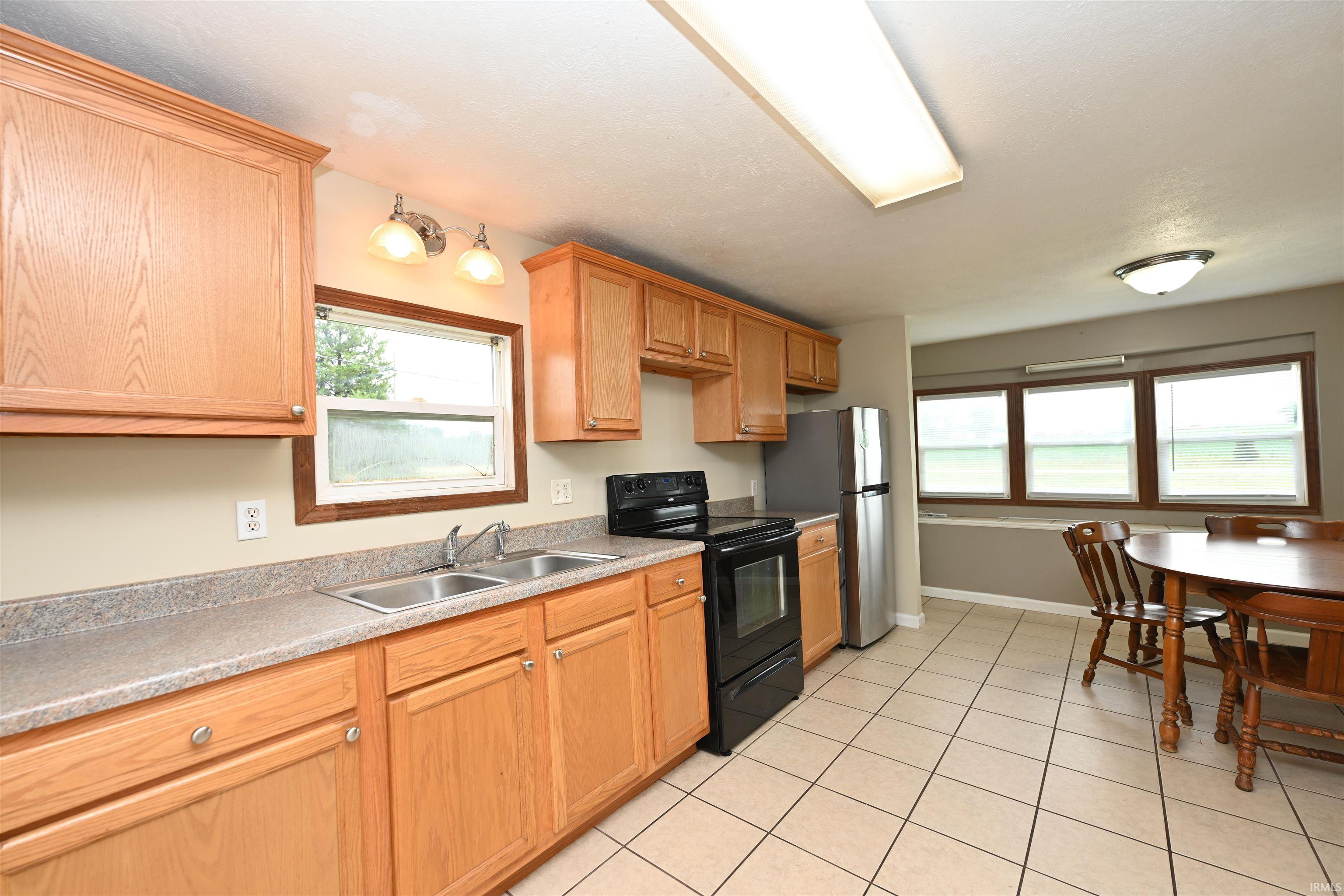 5910 North 1000 West Rochester, IN 46975 - Photo 11 of 29 Gallery Image 11