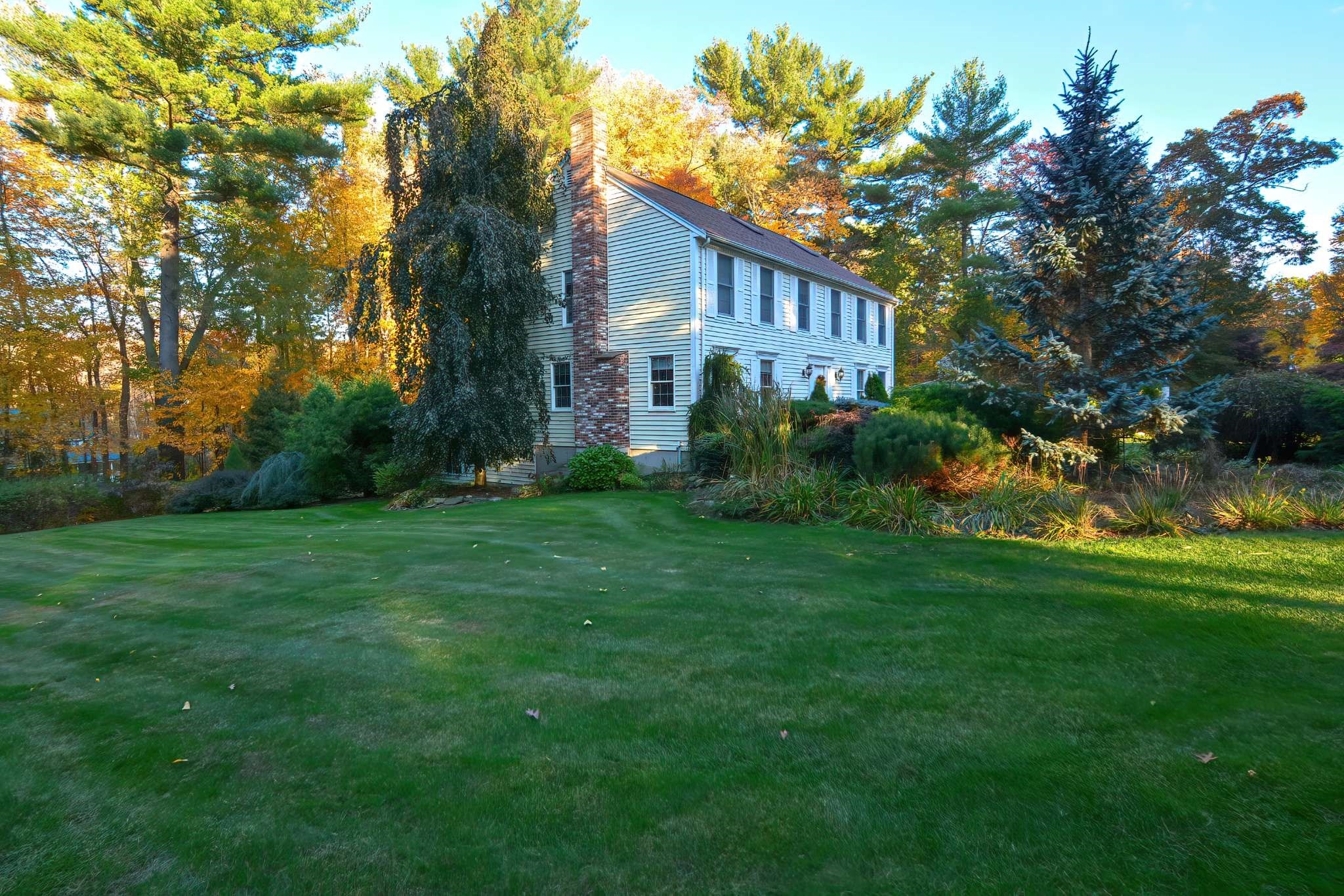 8 Greybirch Road Andover, MA 01810 - Photo 2 of 42 Gallery Image 2