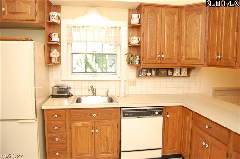 2618 Princeton Road Cleveland, OH 44118 - Photo 9 of 20 Gallery Image 9