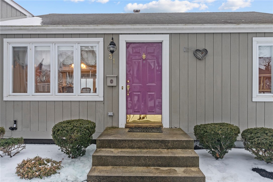 31 Brookwood Road Bristol, RI 02809 - Photo 3 of 32 Gallery Image 3