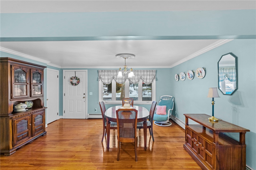 31 Brookwood Road Bristol, RI 02809 - Photo 4 of 32 Gallery Image 4
