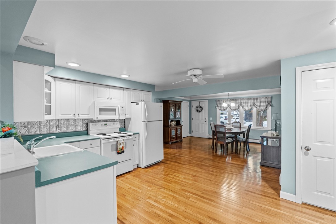 31 Brookwood Road Bristol, RI 02809 - Photo 6 of 32 Gallery Image 6