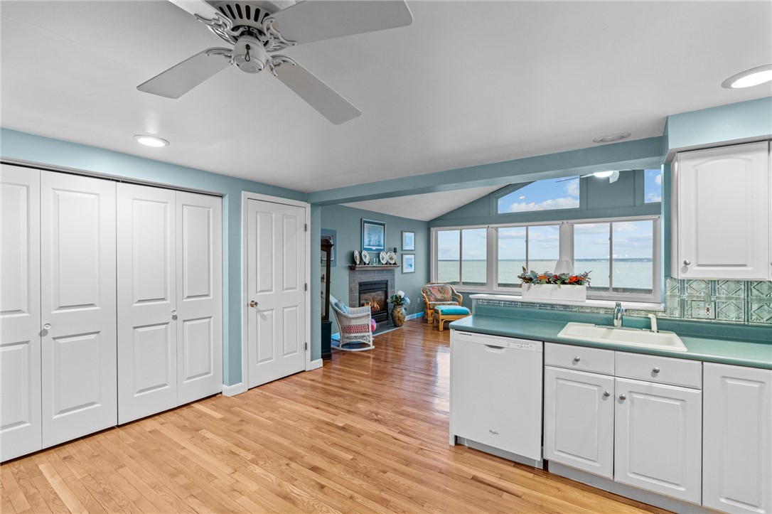 31 Brookwood Road Bristol, RI 02809 - Photo 8 of 32 Gallery Image 8