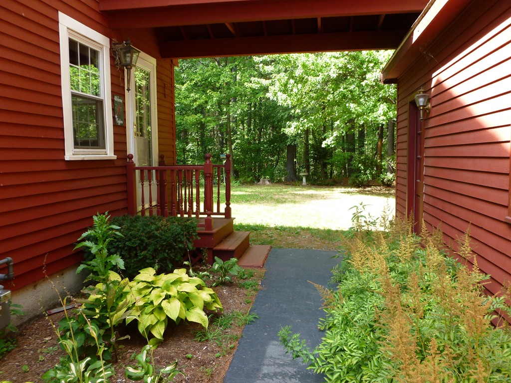 8 Cheyenne Road Pepperell, MA 01463 - Photo 3 of 17 Gallery Image 3