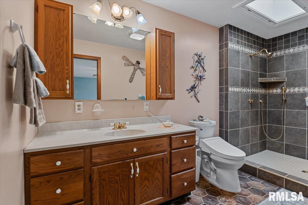6 Trussell Road Jacksonville, IL 62650 - Photo 16 of 39 Gallery Image 16