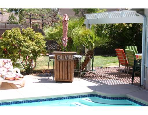 6 Rue De Parc Henderson, NV 89074 - Photo 13 of 13 Yard/Garden.