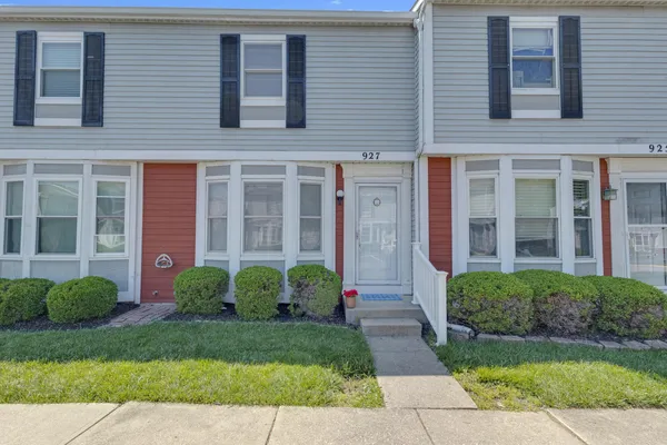 $185,000 | 927 Annagladys Drive, Unit W3, Columbus, OH 43085