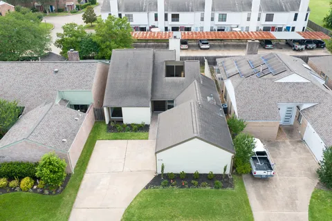 $419,000 | 2218 Ashford Hollow Lane, Houston, TX 77077