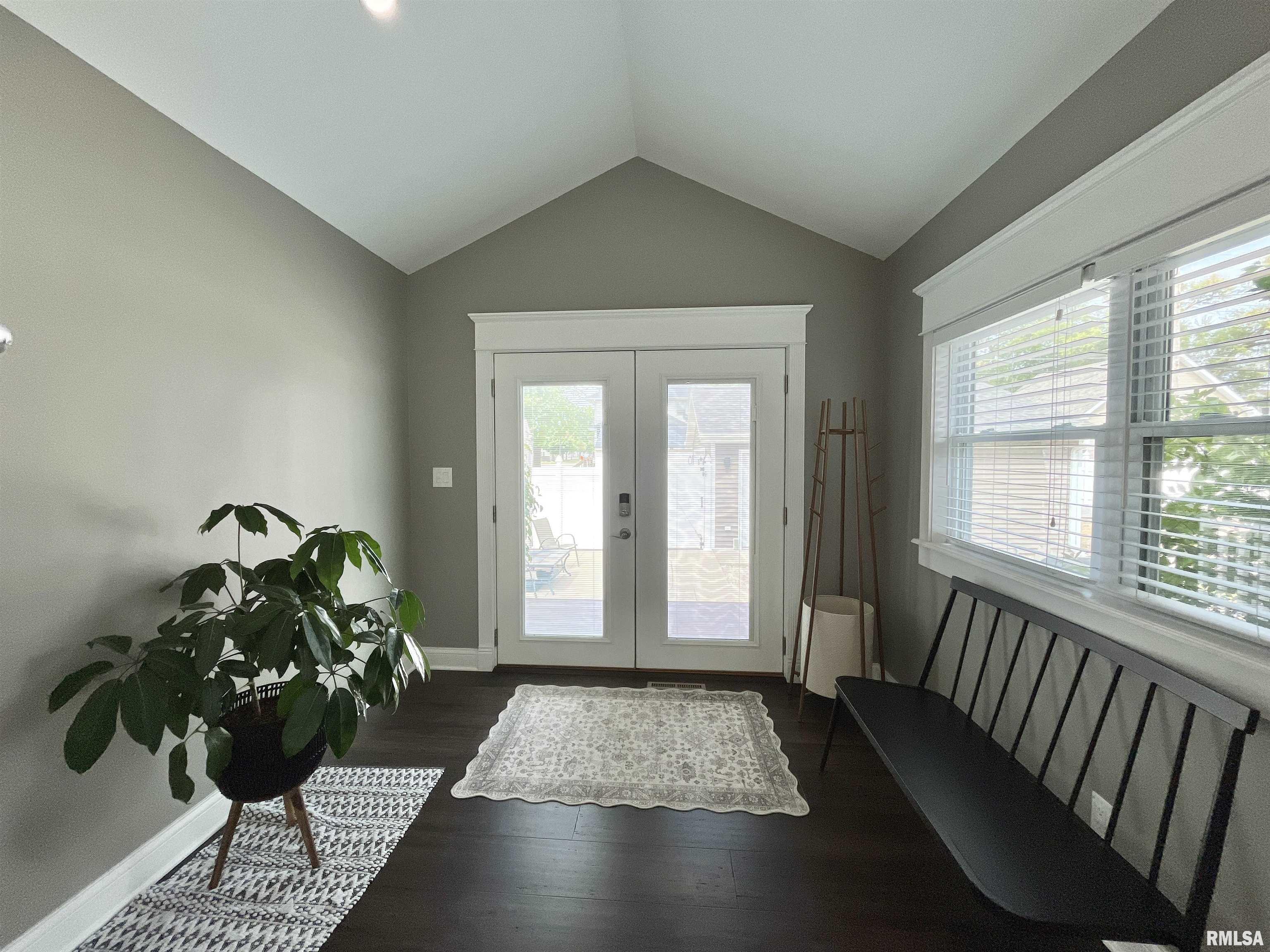 801 16th Avenue Fulton, IL 61252 - Photo 13 of 43