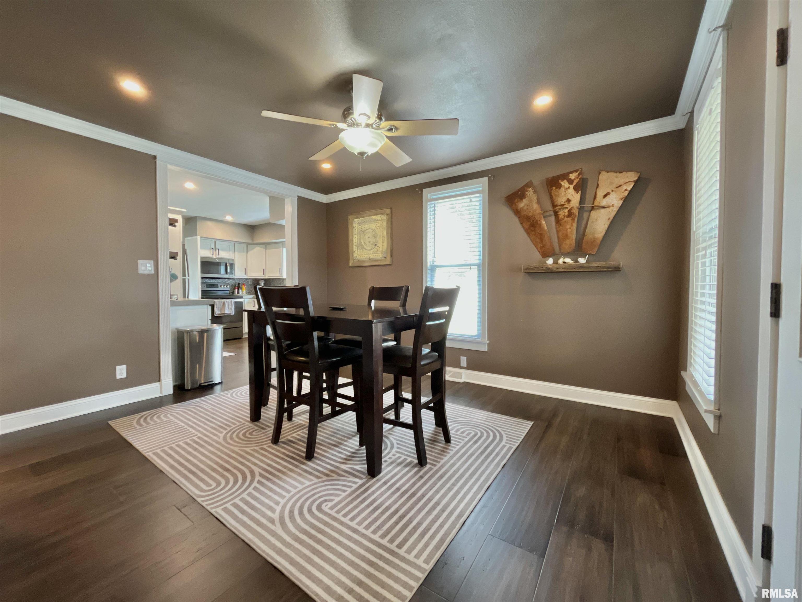 801 16th Avenue Fulton, IL 61252 - Photo 5 of 43