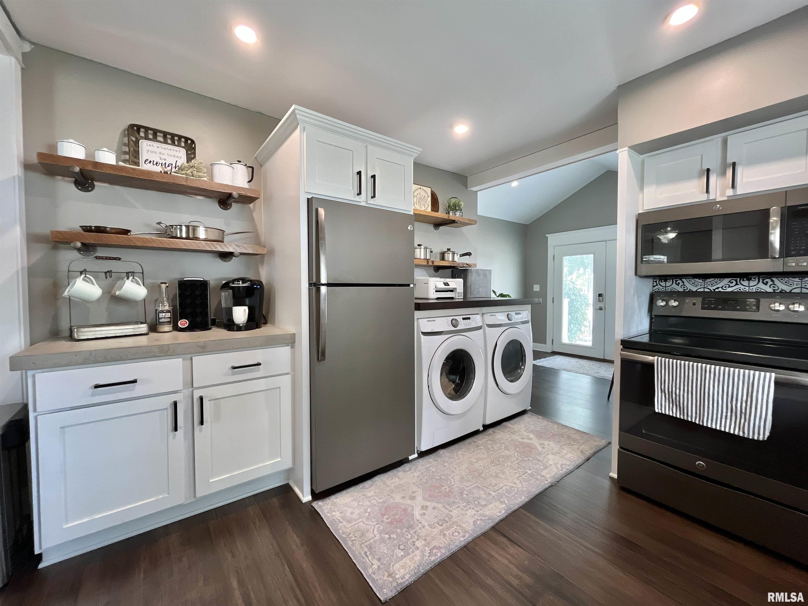 801 16th Avenue Fulton, IL 61252 - Photo 10 of 43