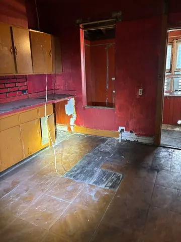 $95,000 | 6331 South Winchester Avenue, Chicago, IL 60636