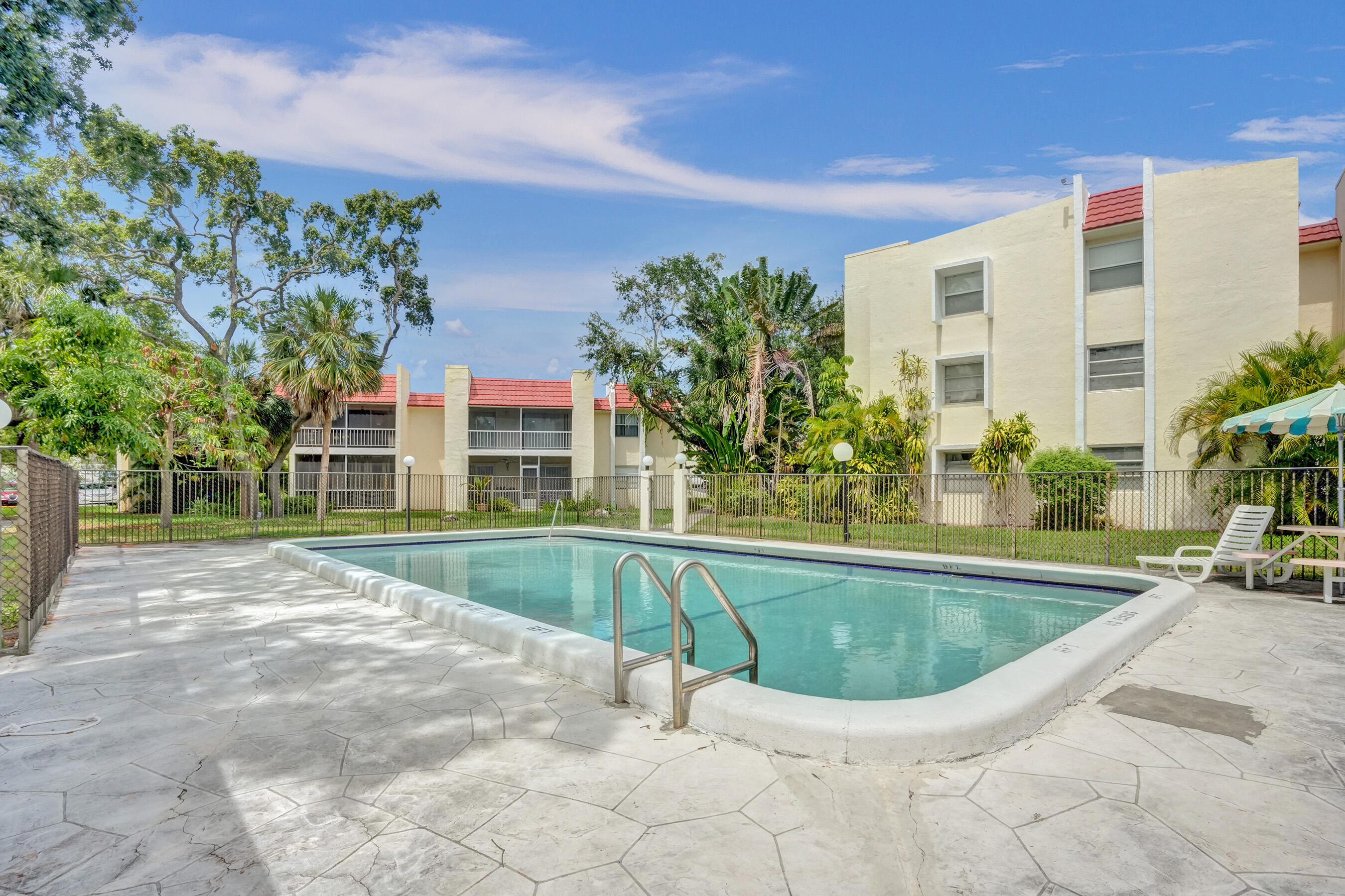 640 Northwest 13th Street, Unit 25 Boca Raton, FL 33486 - Photo 26 of 28 DSC07915