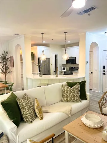 $1,995 | 860 North Orange Avenue, Unit 172, Orlando, FL 32801