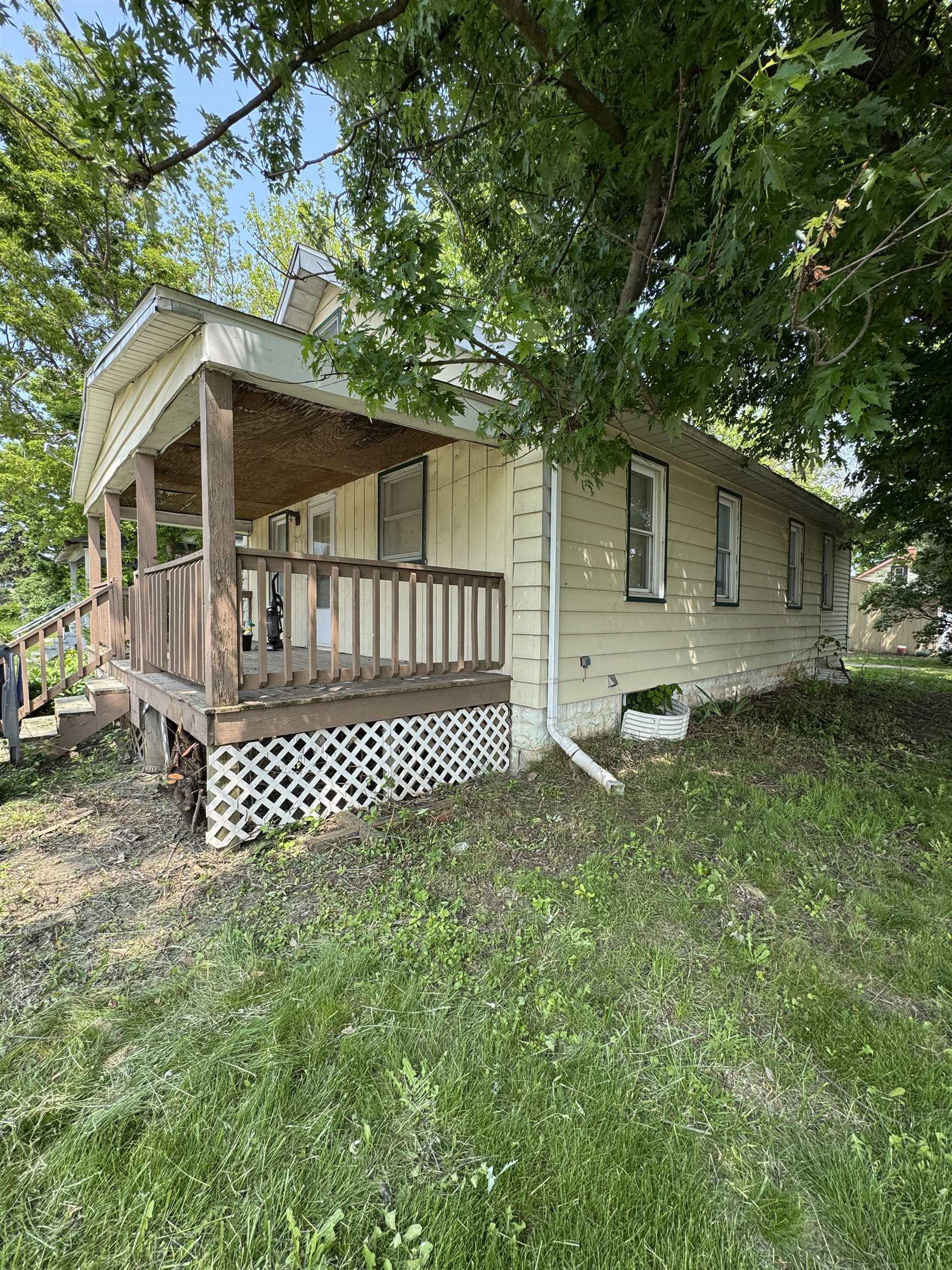 2517 Leith Street Flint, MI 48506 - Photo 3 of 4